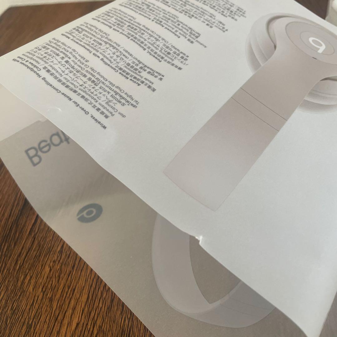 動作良好⭐️Beats Studio Pro ワイヤレスヘッドホン　サンドストーン