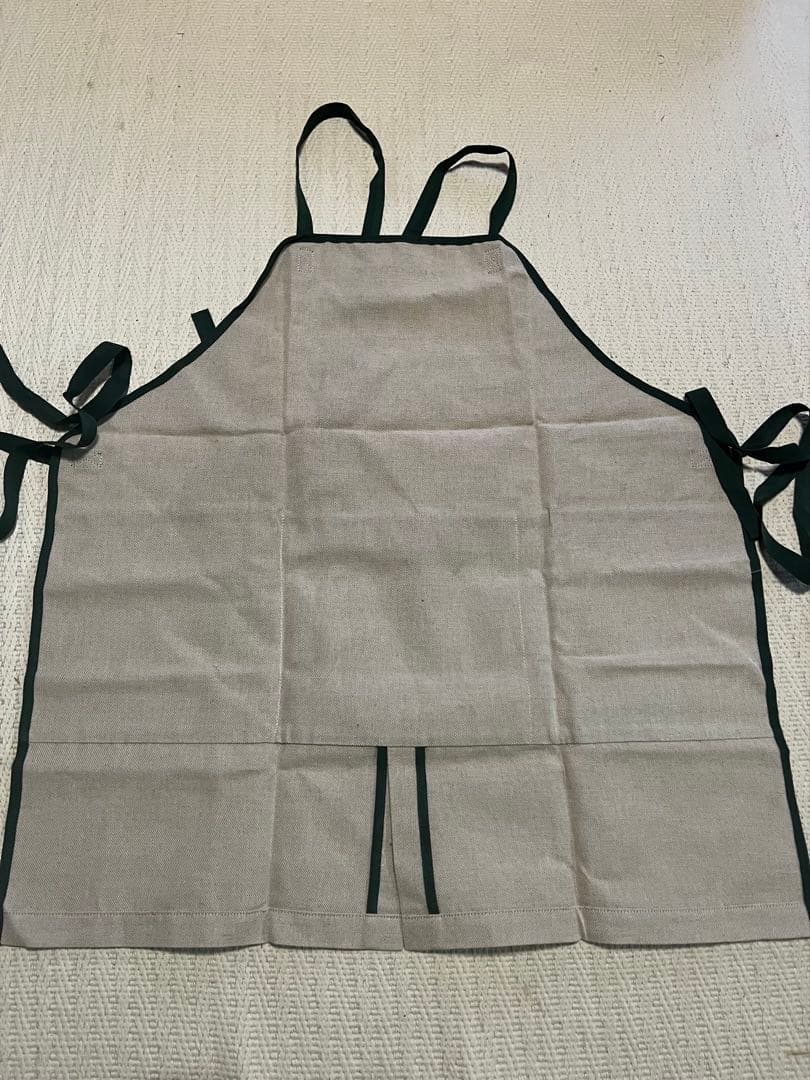 【L/UNIFORM】エプロン（グリーン）　新品・未使用品