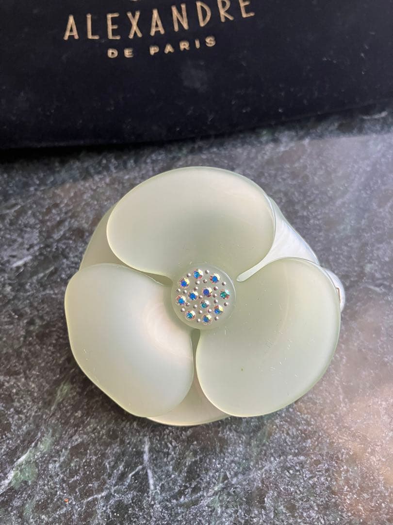 極美品　アレクサンドルドゥパリ　カメリア　バレッタ