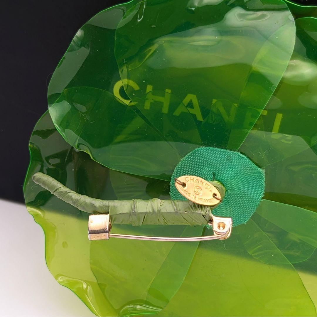 シャネル CHANEL カメリア プラスチック ブローチ コサージュ 箱付
