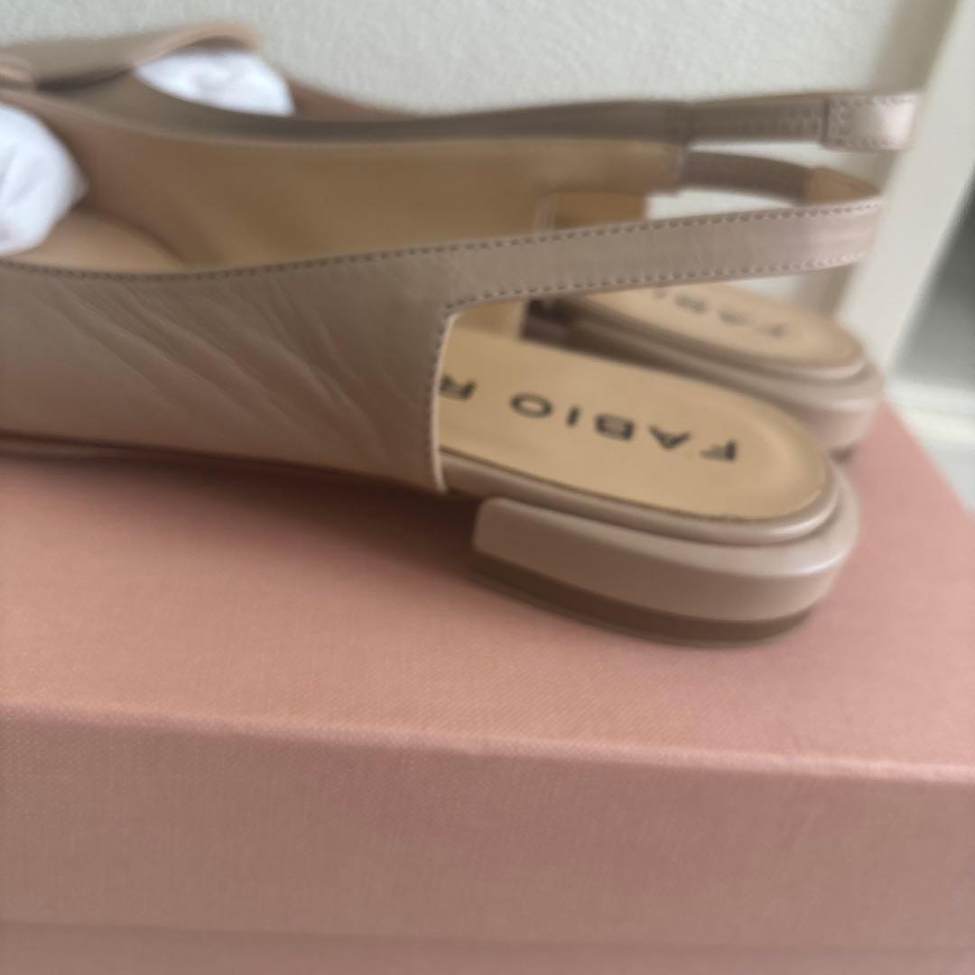 FABIO RUSCONI ベージュ ポインテッドトゥ ミュール