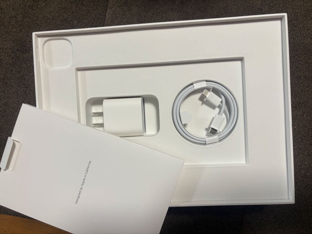 iPadPro11インチ第3世代128GBWi-Fiモデルアップル純正キーボード