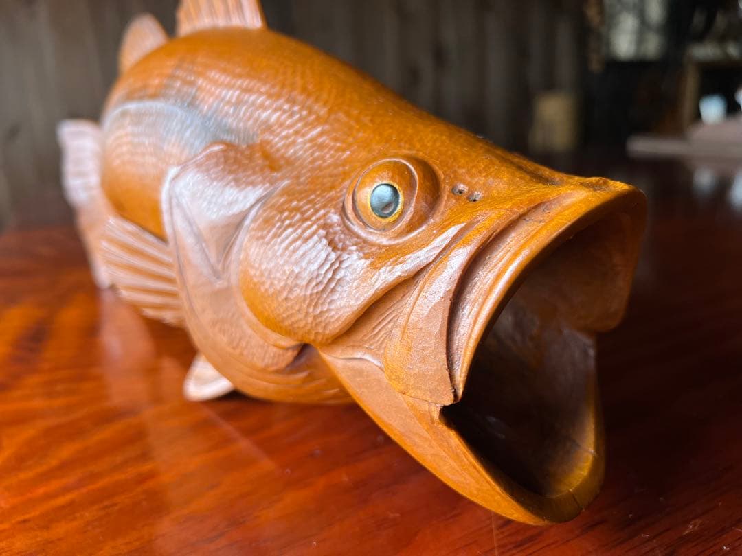 ブラックバス　カービングフィッシュ