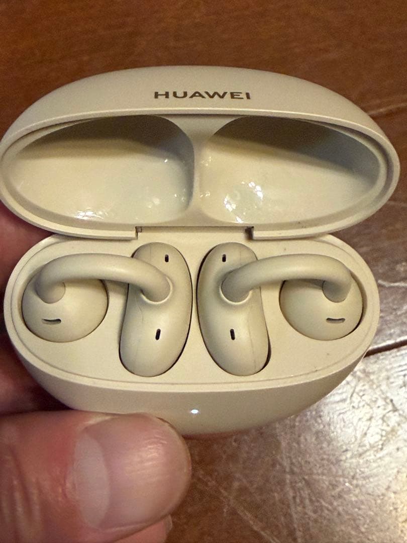 HUAWEI FreeClip ワイヤレスイヤホン（ベージュ）