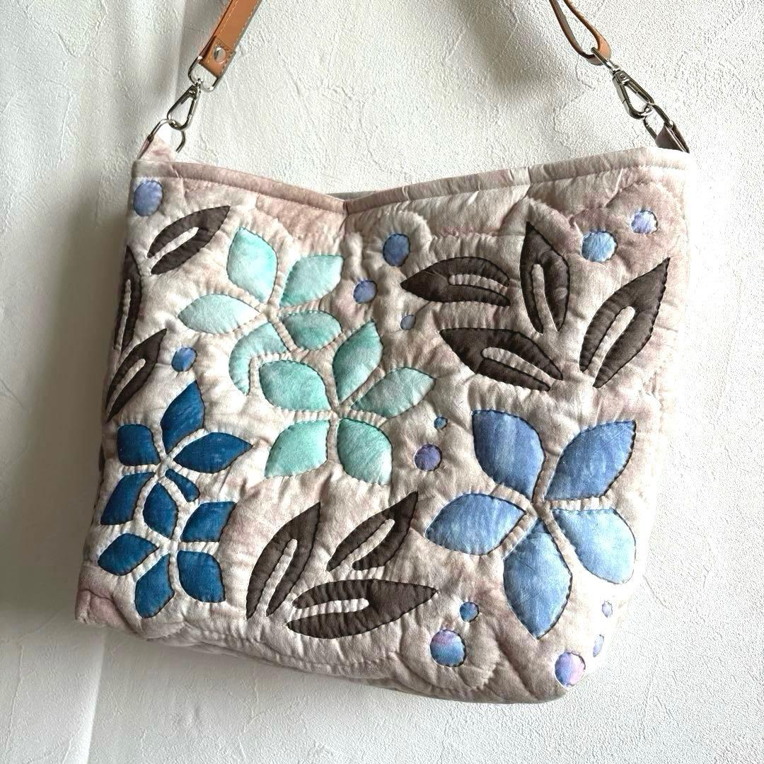 ハワイアンキルトバッグ　プルメリア　ハンドメイド　ショルダーバッグ