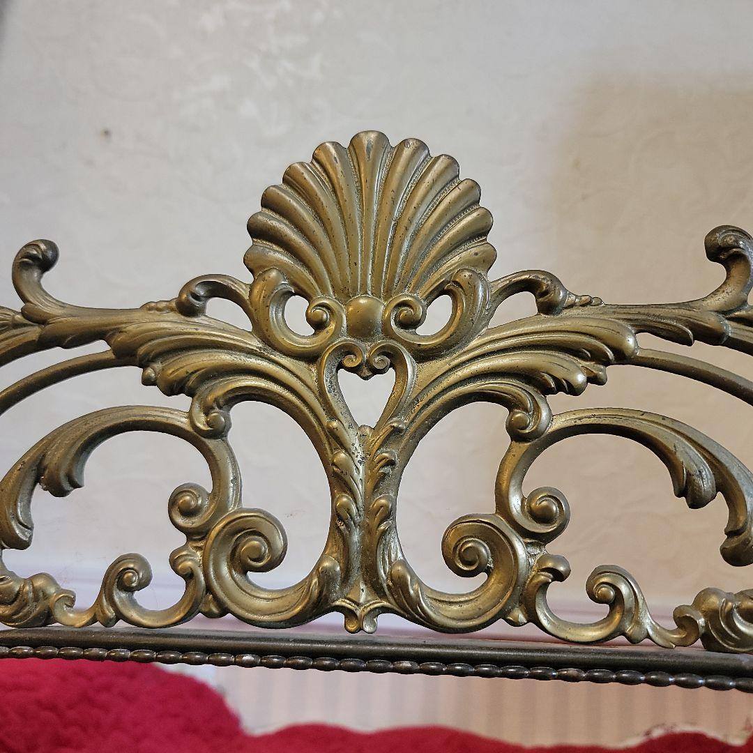 真鍮のアンティークフレーム　大型　イタリア製　フレームのみ　什器　ヴィンテージ