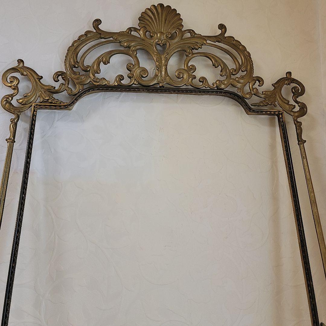 真鍮のアンティークフレーム　大型　イタリア製　フレームのみ　什器　ヴィンテージ