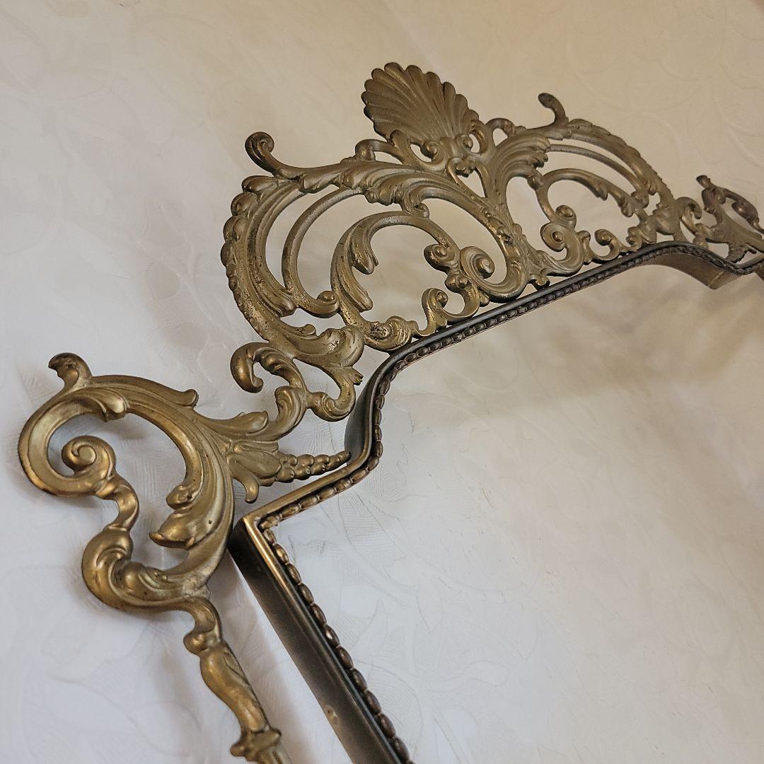 真鍮のアンティークフレーム　大型　イタリア製　フレームのみ　什器　ヴィンテージ