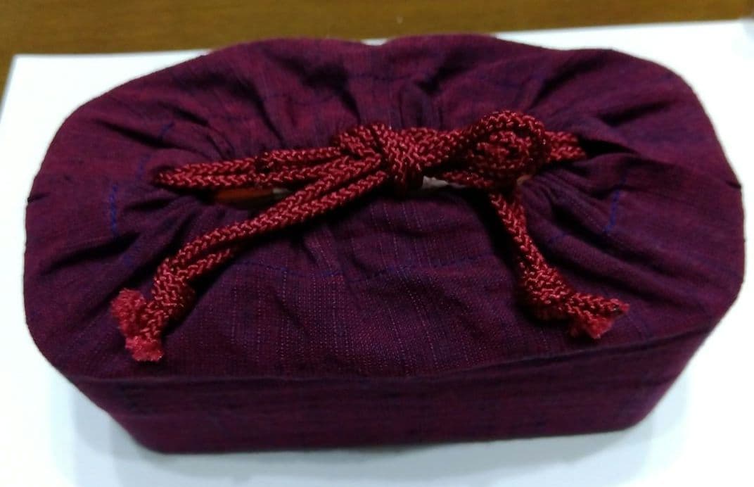 高級会津塗　漆弁当箱　2段　からくりぬき