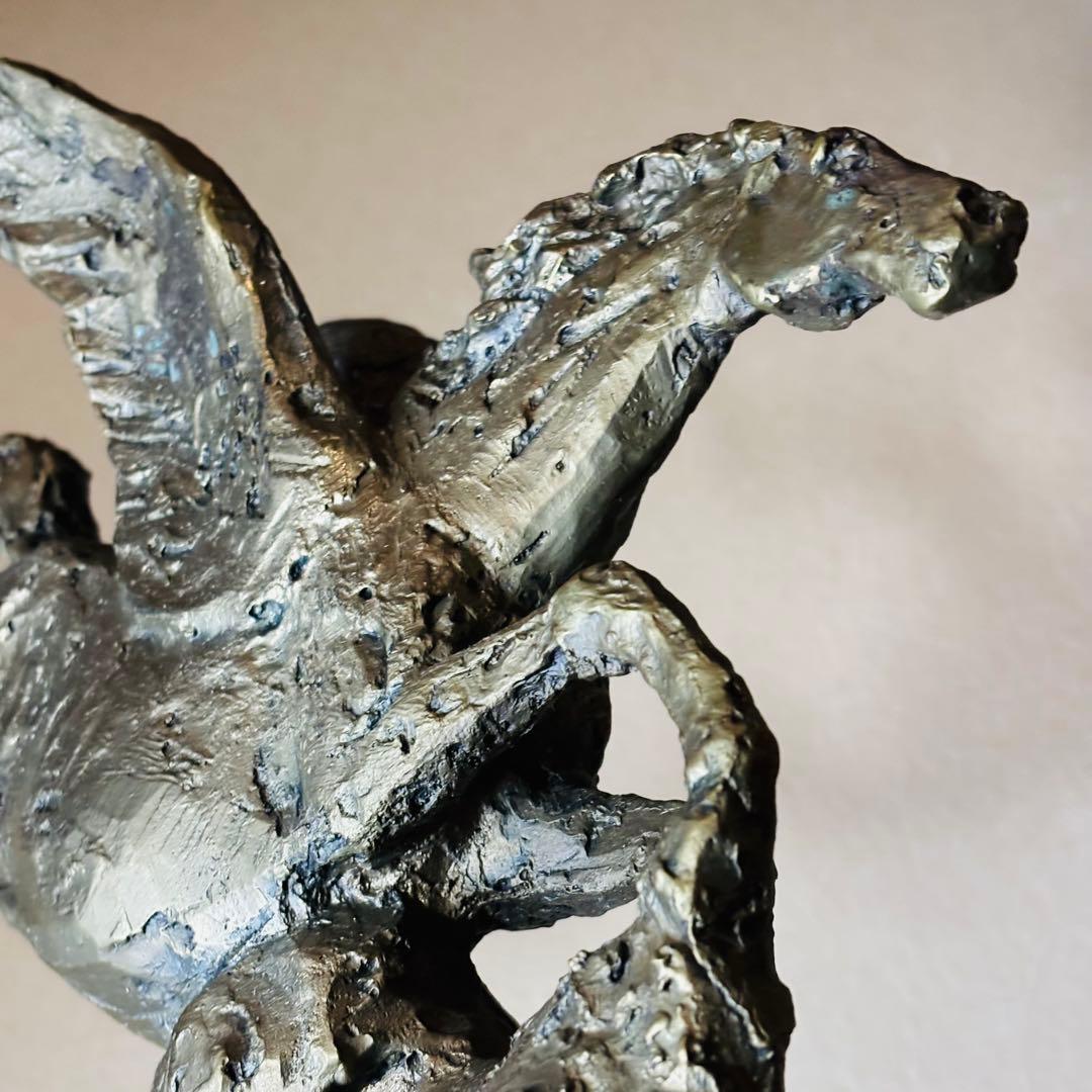 日本彫塑界巨匠 北村西望作 彫刻春駒に題す 洋銀製『春風 』台座付 馬 置き物