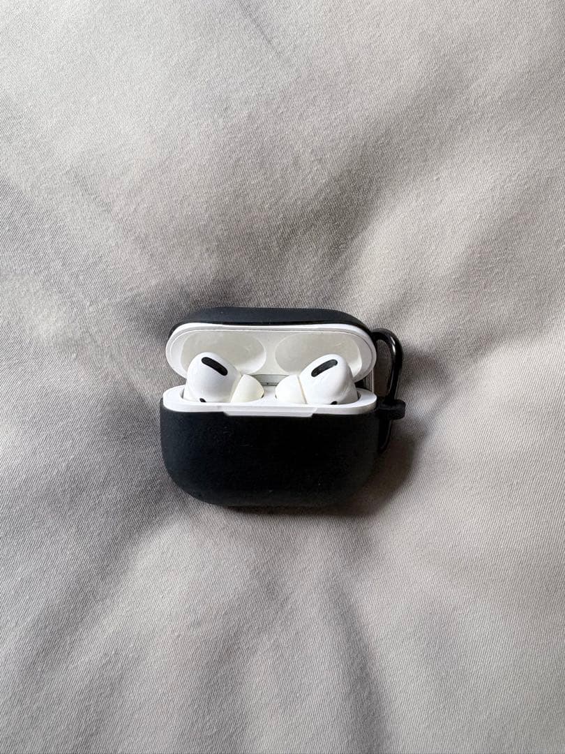 AirPods Pro 本体　ケース付き