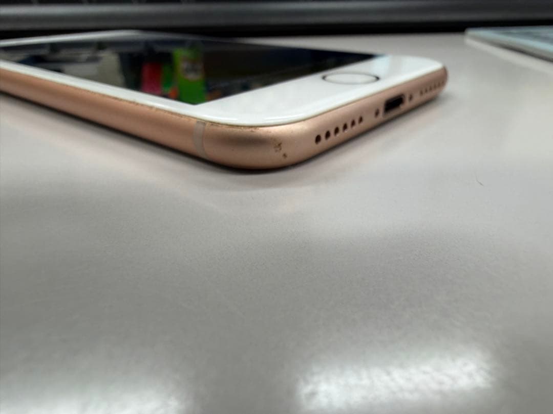 Apple iPhone 8 ゴールド 64GB simフリーアップル