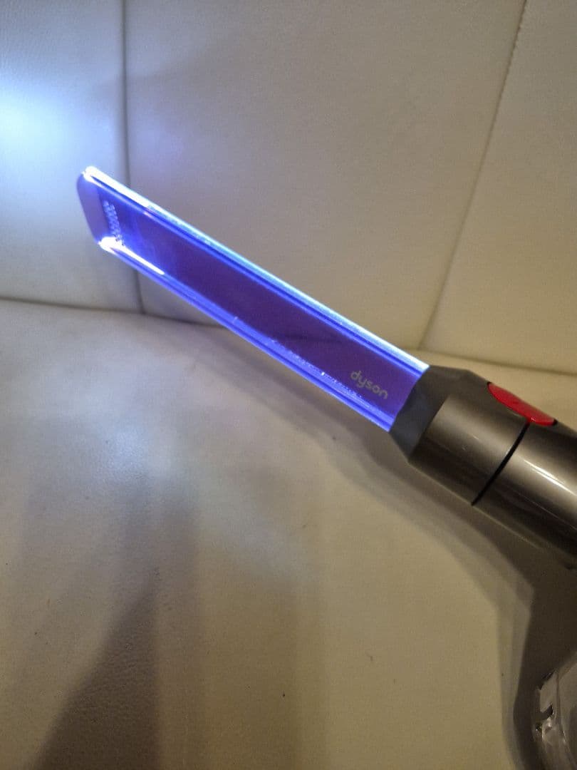 dyson v8 slim fluffy+ 本体、クリーナーヘッド、他セット