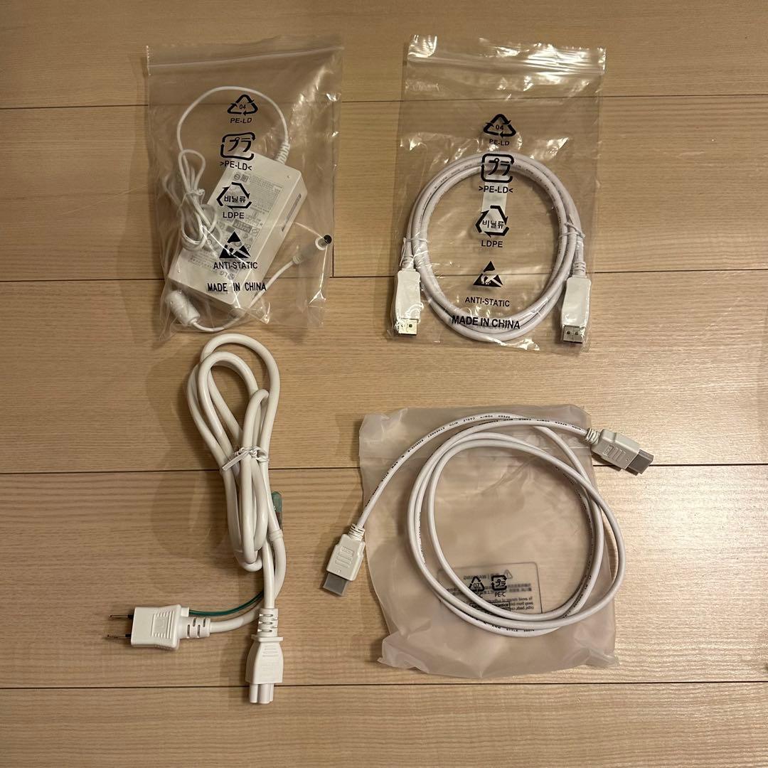 美品 LG 31.5インチ 4K HDR モニター 32UN500-W