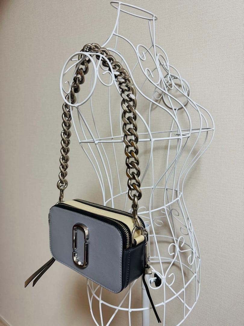 再値下MARC JACOBS ザ カラーブロック スナップショット➕別売チェーン