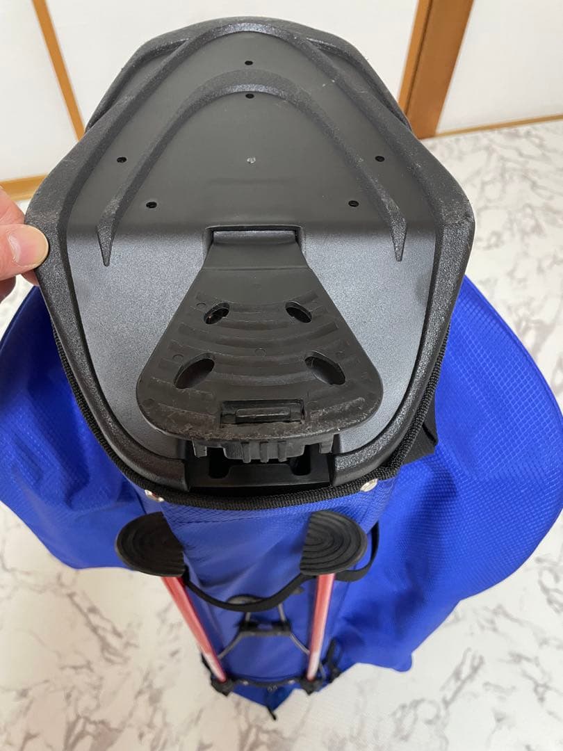 MASTER BUNNY EDITION 軽量　スタンド付き　キャディーバッグ