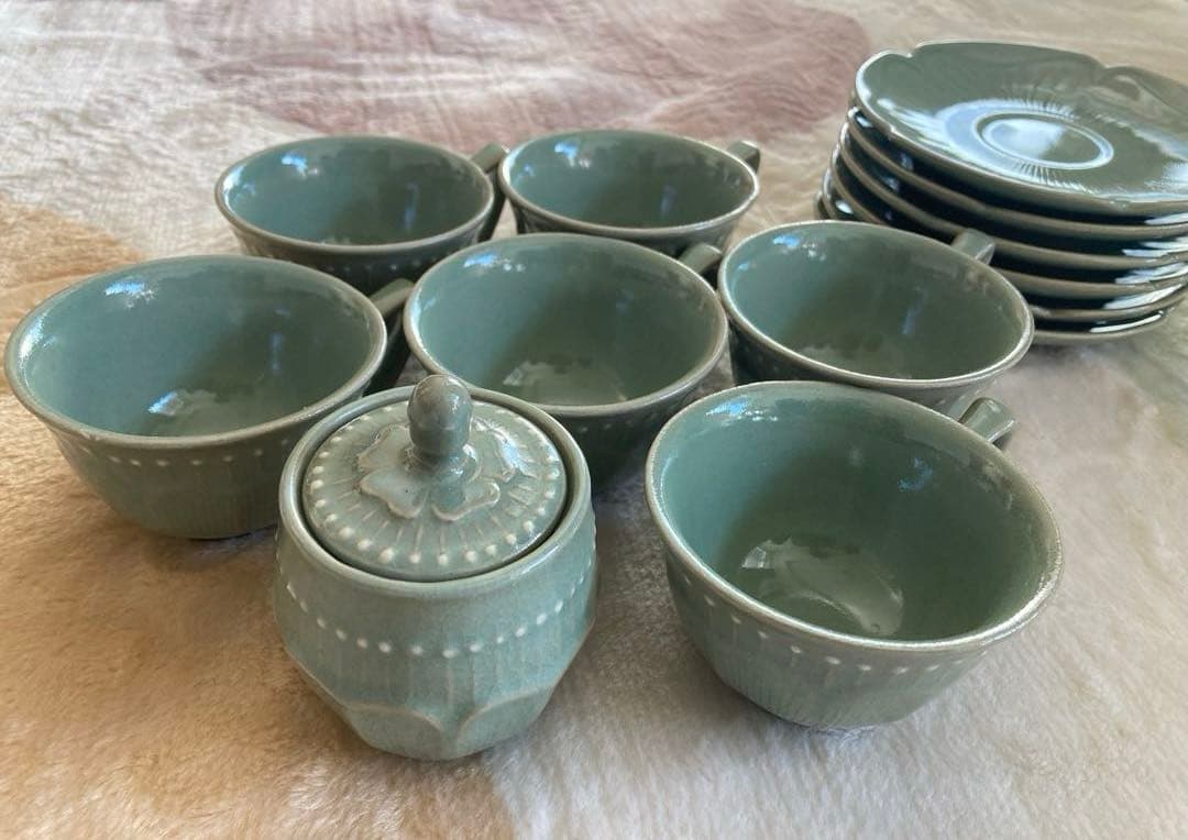青磁茶器　ティーセット　陶磁器　骨董　アンティーク　梨花　韓国