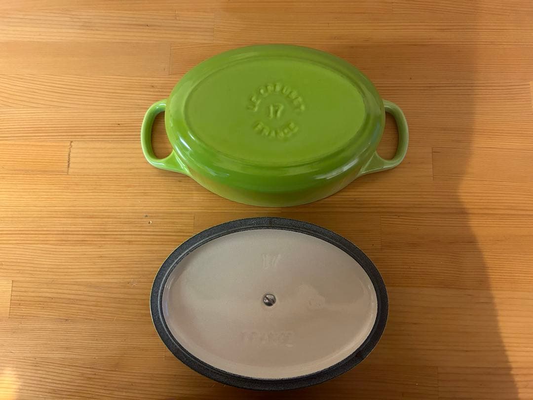 ル・クルーゼ オーバル17cm フルーツグリーン　廃盤