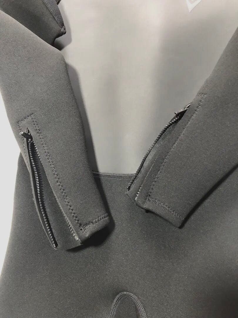 ウエットスーツ　新品未使用　メンズ3mm ワンピース　L ヘリオス　fellow