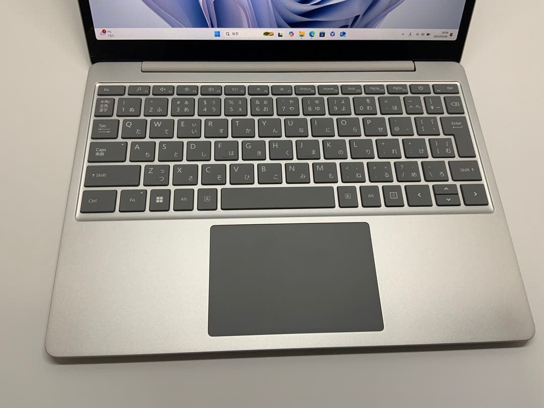 美品 Surface Laptop Go 3 Core i5 8GB 128GB