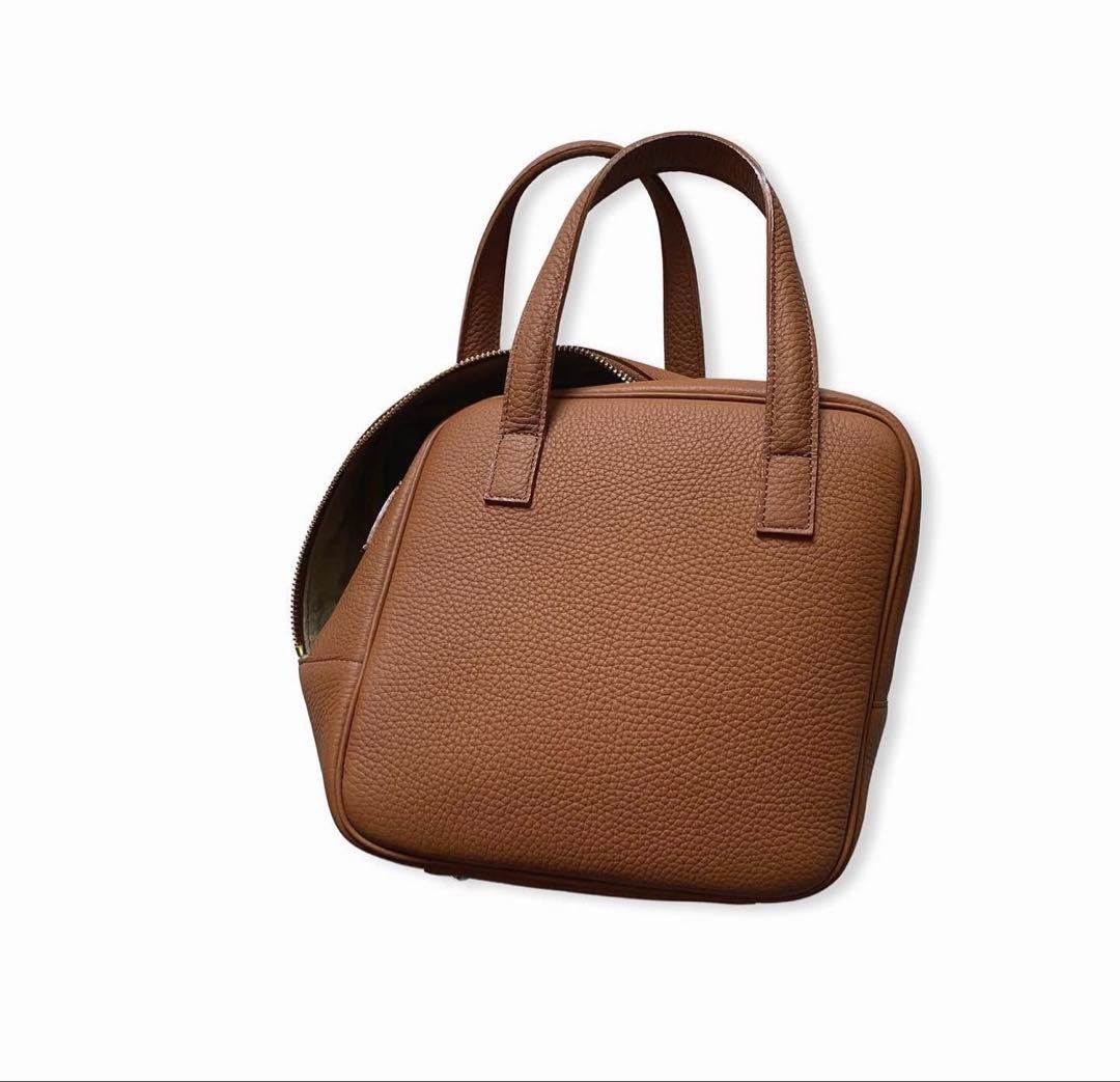 チーバッグ　スクエア　ボストンバッグ　キャメル