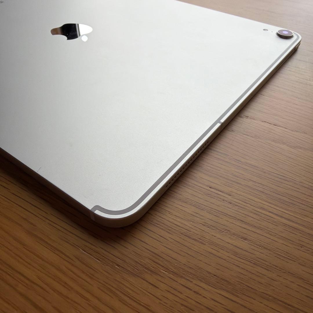 iPad Pro 12.9インチ 第3世代 64GB WiFi+Cellular