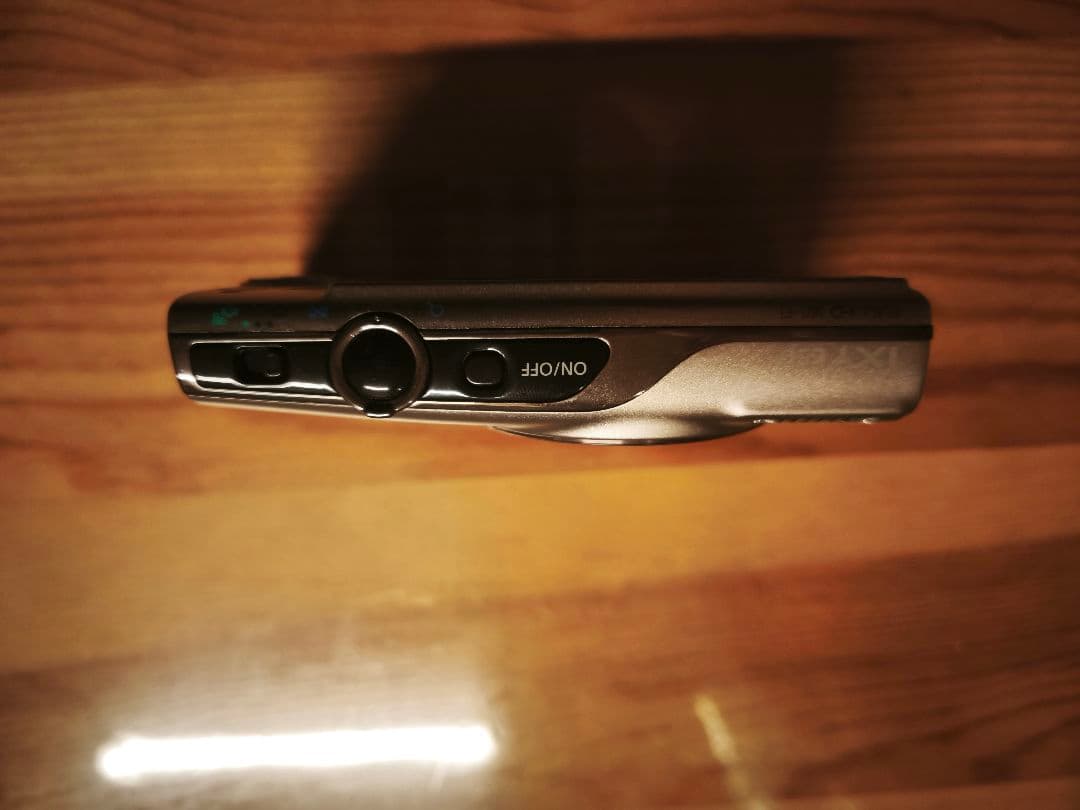 Canon IXY 650 シルバー コンパクトデジタルカメラ　美品