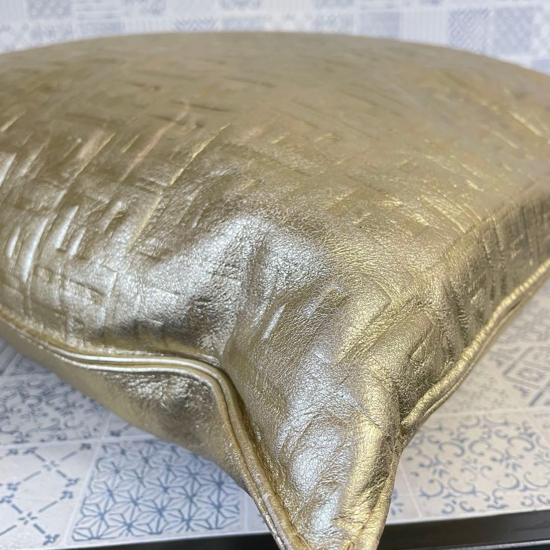 FENDI フェンディ　ゴールド　クッション　インテリア