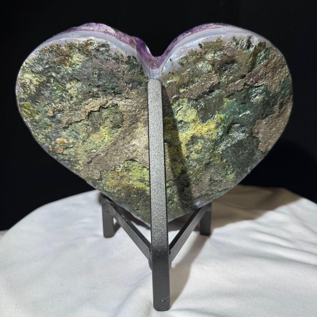 天然石シュガーアメジストのハート　置物　台座付きNO.070616