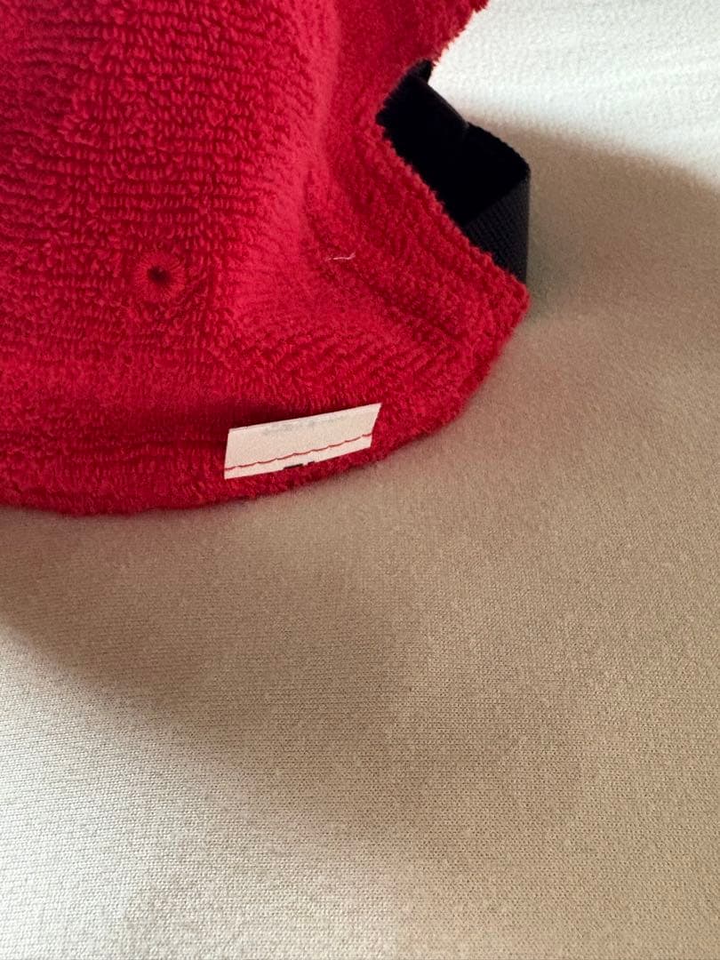 Supreme 赤 タオル生地 リバーシブル　キャップ