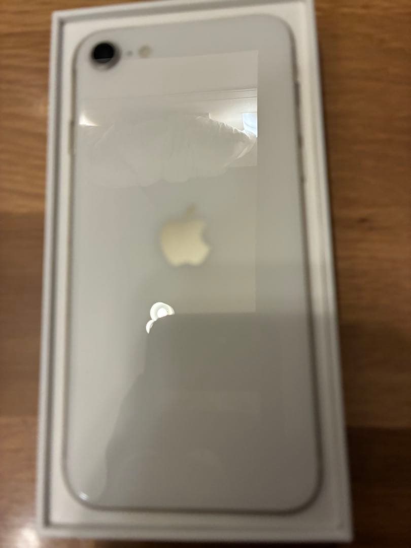 Apple iPhone SE第3世代64GB 美品SIMフリー　スターライト