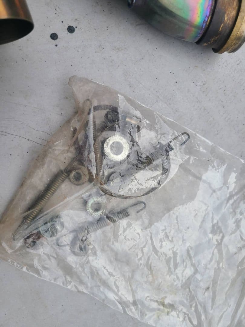 ペ*シ様 フルチタン ステンレス製 マフラー 取り付け用ネジ付き　ハーレー