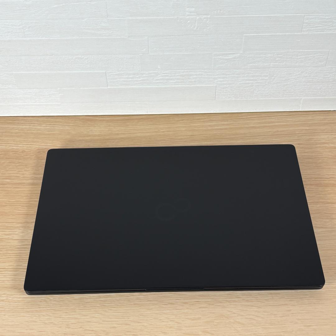 富士通　11世代i5　ノートパソコン　Windows11　SSD　オフィス　18