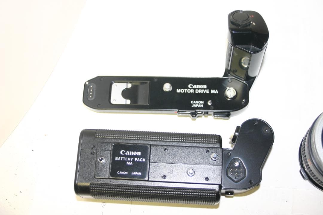 【動作確認済】キャノンA-1+純正レンズ2本+モータドライブ+ストロボ（C12）