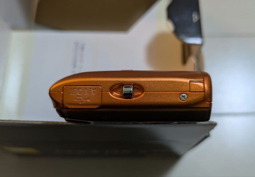 【極美品】Nikon COOLPIX S3500 オレンジ 2005万画素