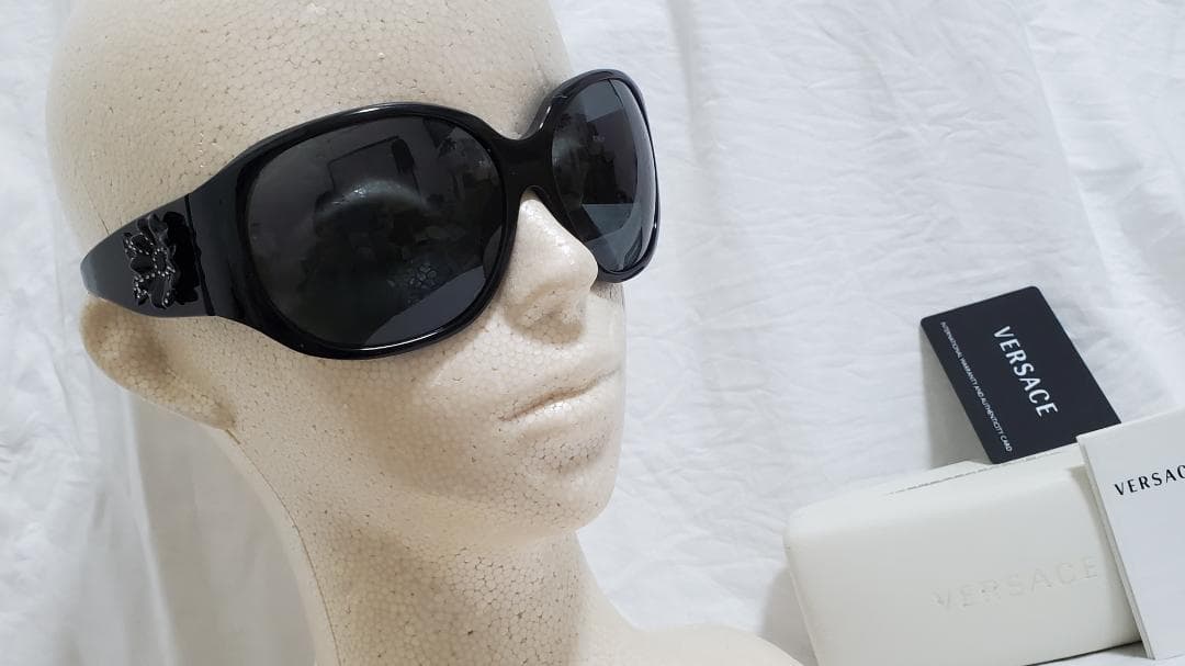 正規レア ヴェルサーチ ローズ ビジュー フラワーアートサングラス黒 花 付属有