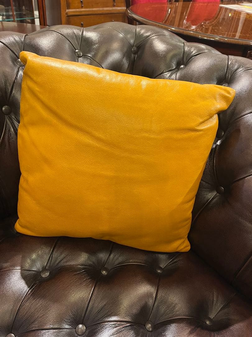 クッション　イエロー