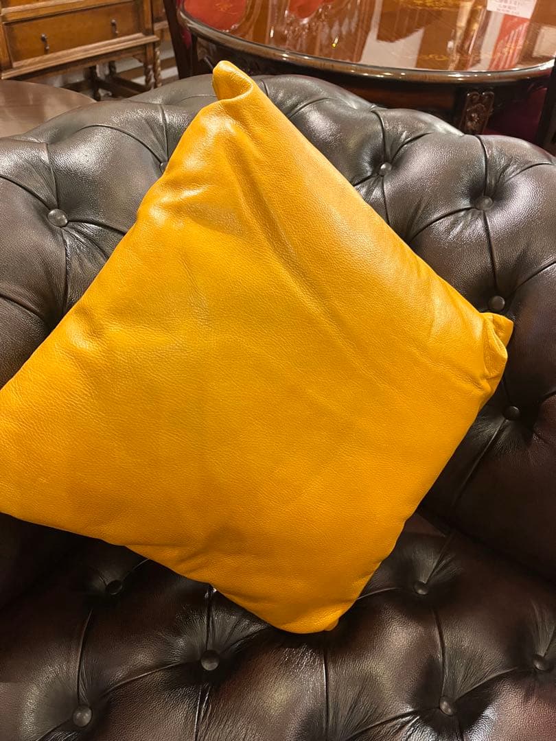 クッション　イエロー