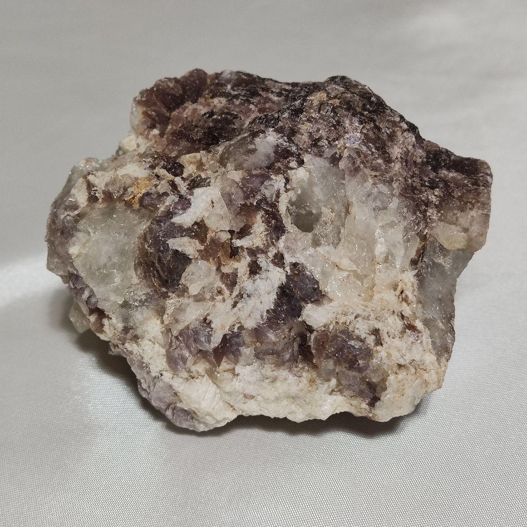 パワーストーン　天然石　原石　リチア雲母　199g　No.233