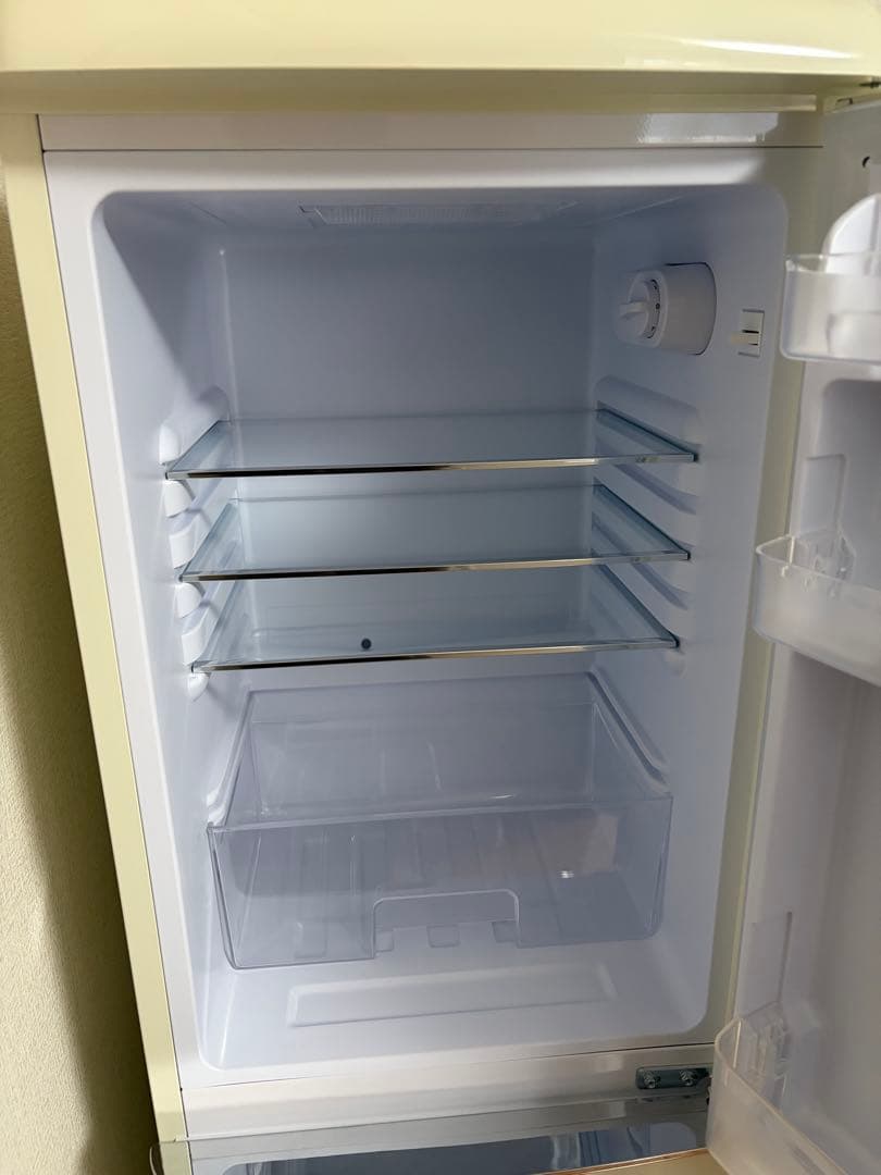 Retoro レトロかわいい冷凍冷蔵庫　130L オフホワイト