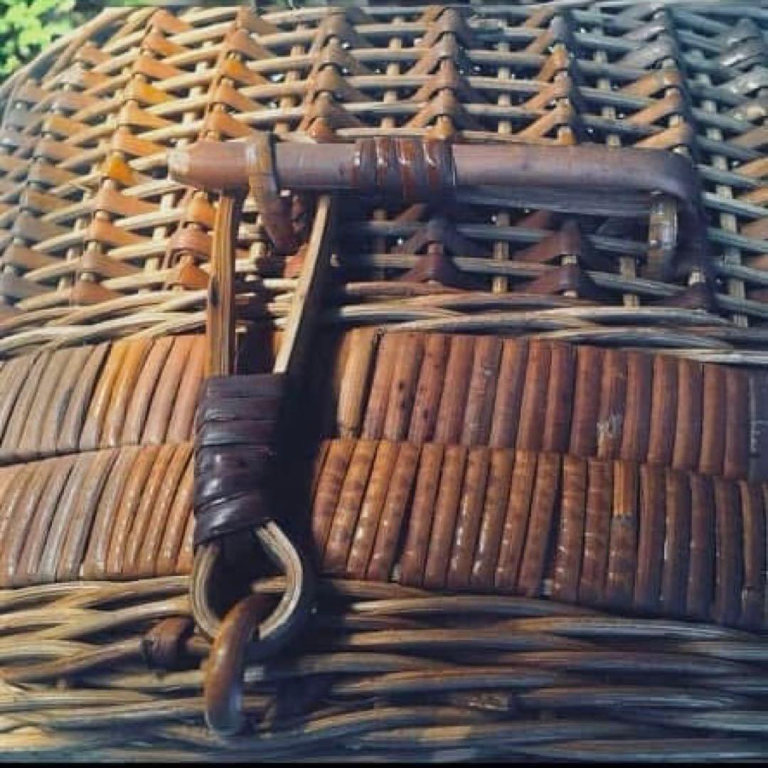 ビンテージ　丸い大型　藤製バスケット ラタンバック インダストリアル　ピクニック