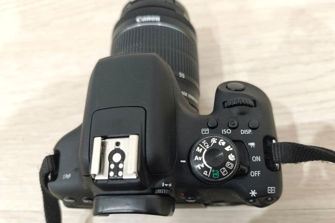 Canon EOS Kiss X8i デジタル一眼レフカメラ レンズキット