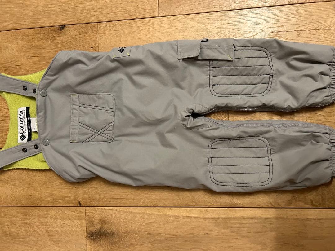 子供用スノーボードウェアとブーツセット