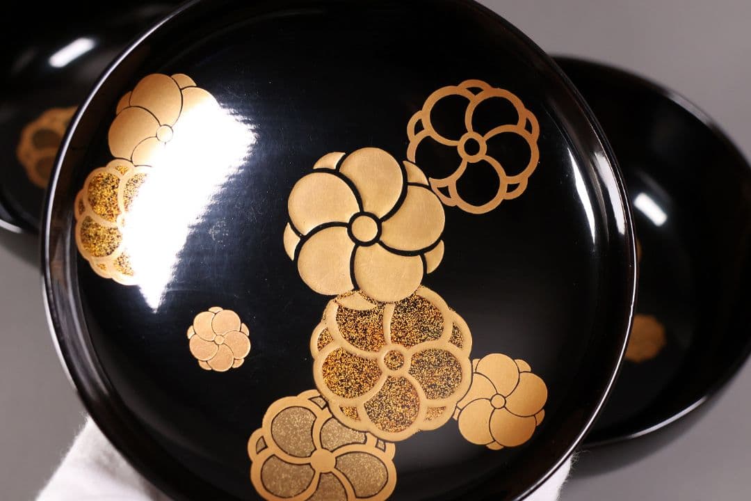 漆芸 木製漆器 捻り梅 金蒔絵 黒塗 御椀 二客 茶懐石道具【MA774】