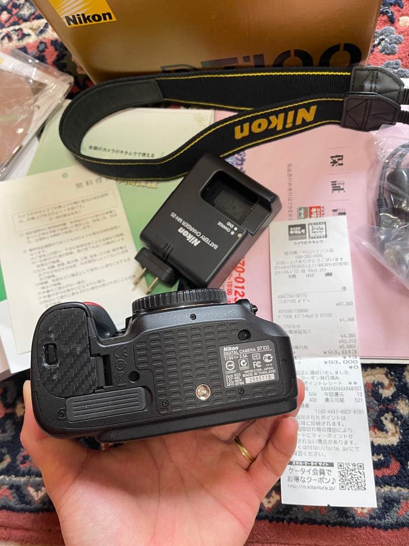 美品　 Nikon ニコンd7100 (ショット4000枚) 一眼レフ