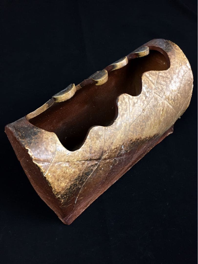 S23岡田輝 備前 叩き花入・共箱・花器