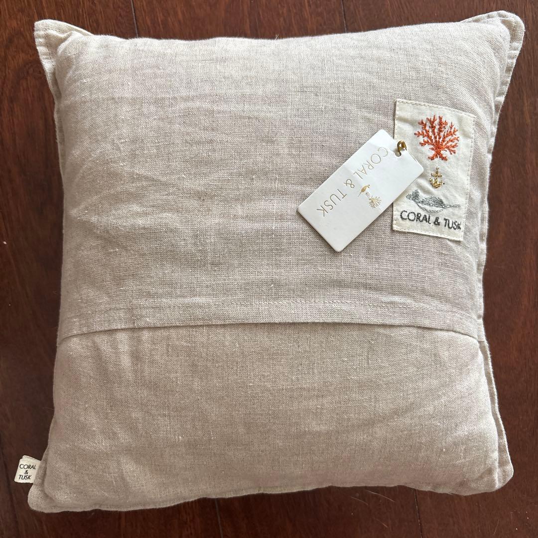猫村さん　クッション　コーラルアンドタスク