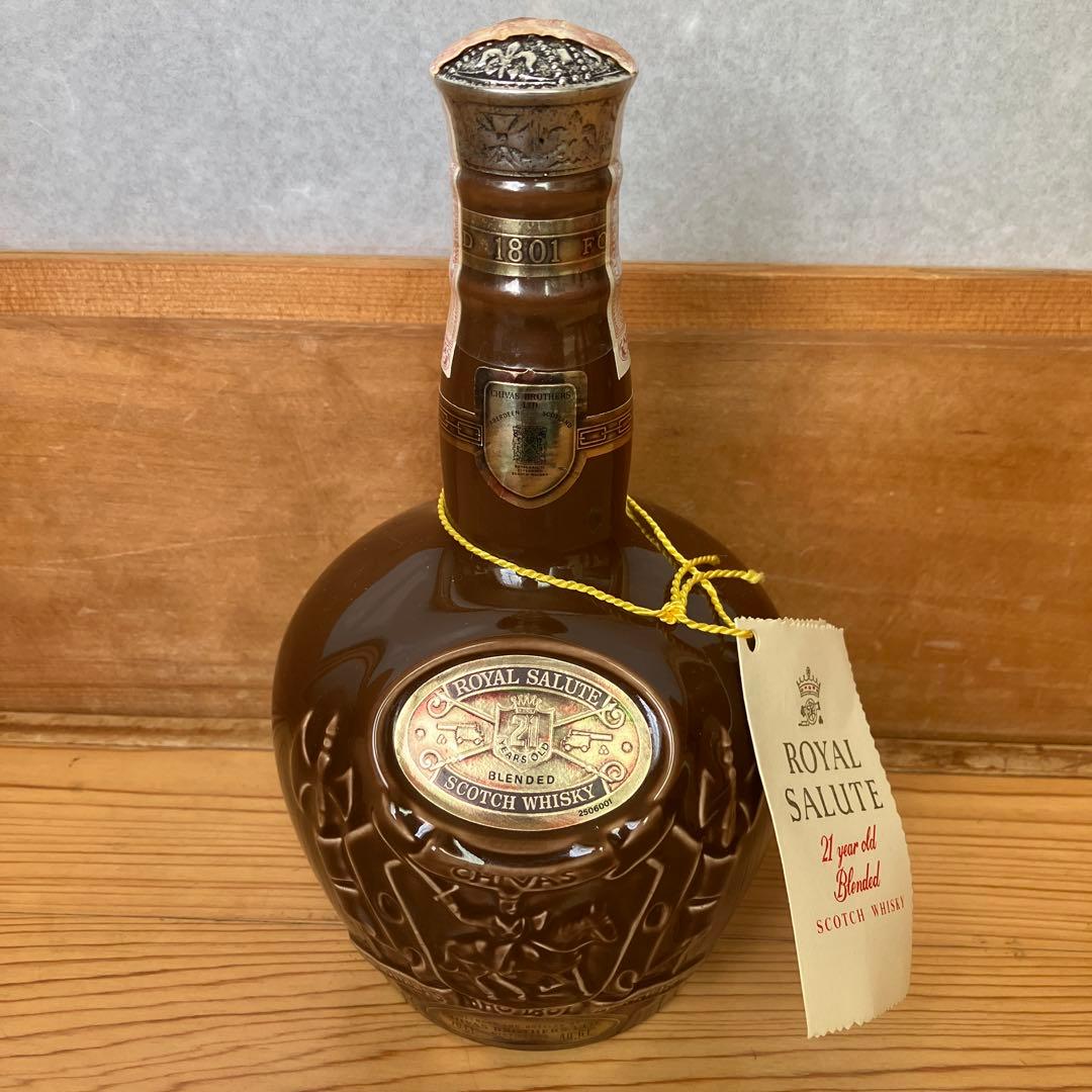 【未開栓】 SALUTE ロイヤルサルート 21年 茶陶器 973g