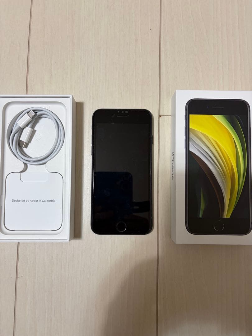iPhone SE2 128GB ブラック SIMフリー（ジャンク品）ケース付