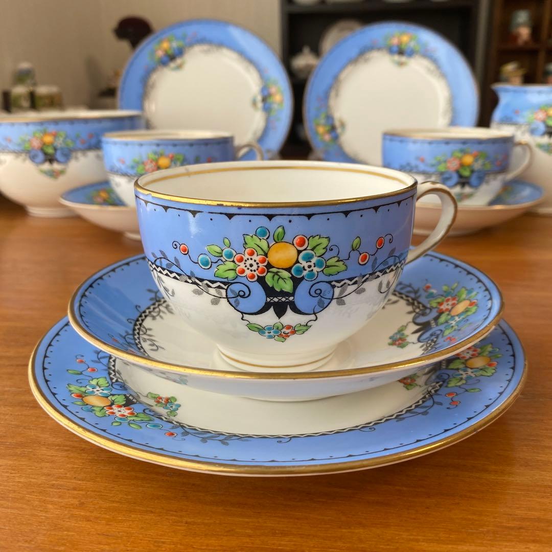 クラウンスタッフォードシャー ティーセット　カップ　ソーサー　プレート　3客